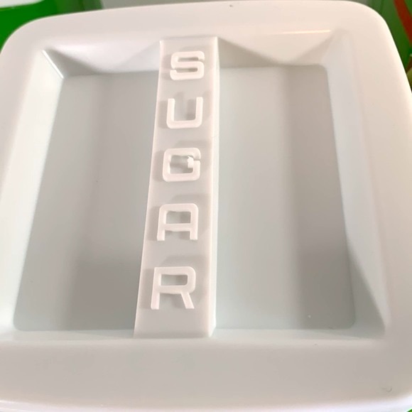 Gotham Vintage NOS 4 Piece Green Cannister Set With Embossed White Lids - Picture 4 of 10